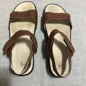 Propet Men's Sandal Size 12 with removable footbed